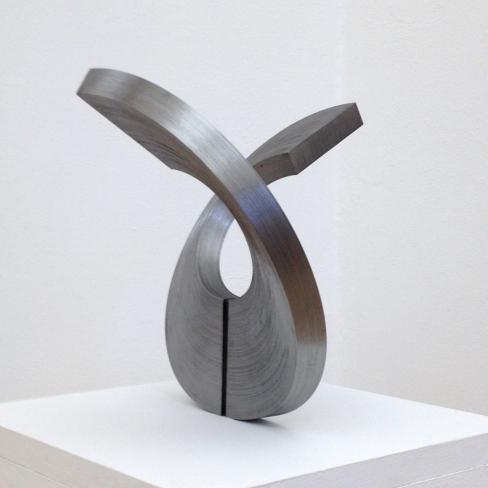 Robert Krainhöfner, Ring 120° gedreht, 2015, Stahl, Höhe 27 cm